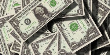Dollar Price in Commercial Banks Exceeds 3.50