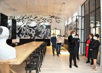 Tea Tsulukiani Holds Meeting at Vaso Abashidze Professional State Theater of Musical Comedy and Drama