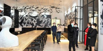 Tea Tsulukiani Holds Meeting at Vaso Abashidze Professional State Theater of Musical Comedy and Drama