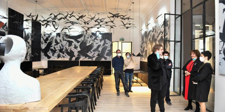 Tea Tsulukiani Holds Meeting at Vaso Abashidze Professional State Theater of Musical Comedy and Drama