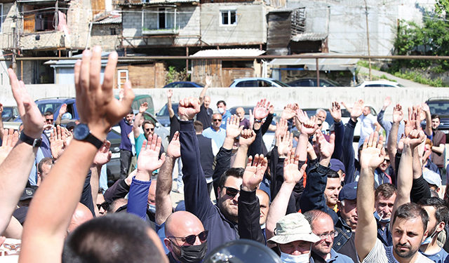 Striking Employees of Borjomi and Company Management Reach Agreement