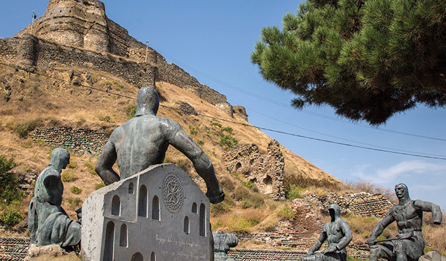 Monument to the Georgian Warrior Heroes. Gori. Sculptor: Giorgi Ochiauri
