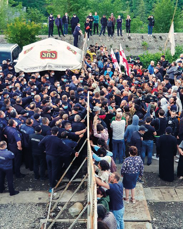  Protestors block the entrance to the site so no workers or equipment can enter. Source: 'To Save the Rioni Valley'