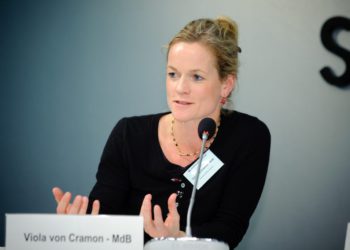 MEP Viola von Cramon: Both Sides Play Terrible Political Game on Backs of Their Citizens