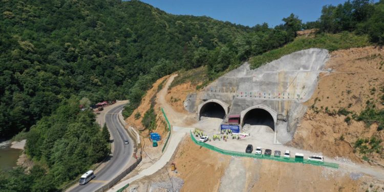 Due to Landslides Near Rikoti Tunnel, Landmass Collapses on Road