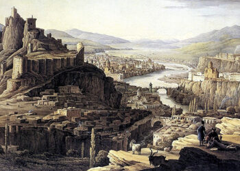 Shaped like a large amphitheater surrounded by mountains on three sides, invading the city was easier than setting up a long term presence.
