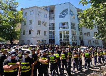 3 Days of Detention Ordered for Person Arrested at Violent Anti-Pride Rally