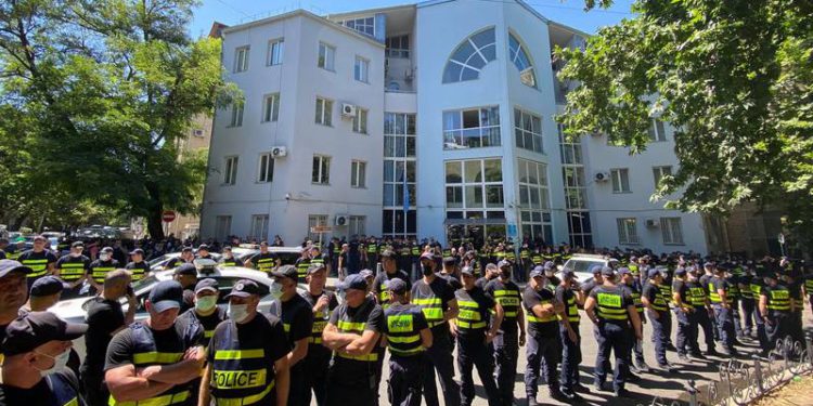3 Days of Detention Ordered for Person Arrested at Violent Anti-Pride Rally