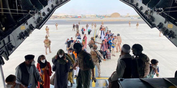 Reuters: Over 18,000 People Evacuated from Afghanistan