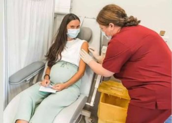 Paata Imnadze’s Pregnant Daughter Gets Vaccinated with Pfizer