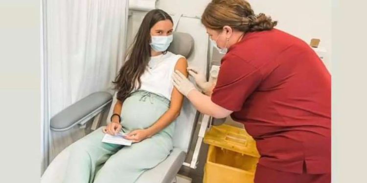 Paata Imnadze’s Pregnant Daughter Gets Vaccinated with Pfizer