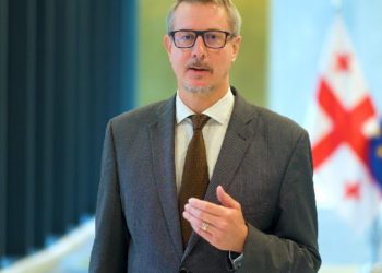 EU Amb: I Regret that Aggressive Exchange Took Place in Front of EU Delegation Premises between Two Party Leaders