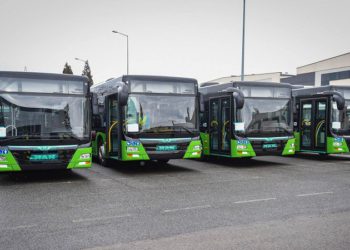 Mobile Vaccination Centers Open in Buses