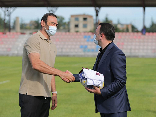 PM of Georgia meets Georgian Rugby Legend Mamuka Gorgodze