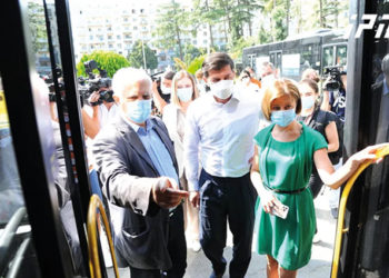 Corona Updates: Death Toll Remains High, Vaccination Buses Sent Out to Encourage Vaccination