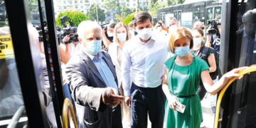 Corona Updates: Death Toll Remains High, Vaccination Buses Sent Out to Encourage Vaccination