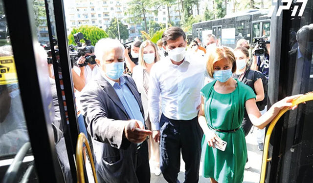 Corona Updates: Death Toll Remains High, Vaccination Buses Sent Out to Encourage Vaccination