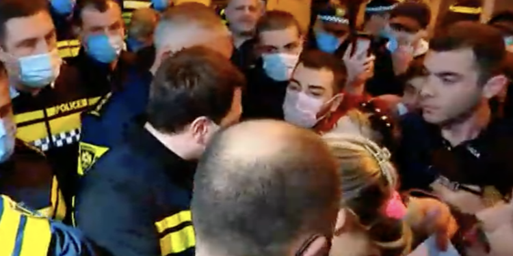 3 Demonstrators Detained near Bidzina Ivanishvili’s Business Center