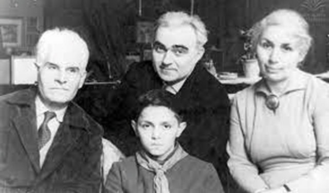 Source: solomonartsgallery.com