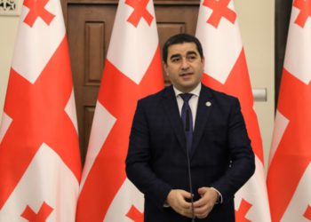 Speaker of Parliament Awards Employees with 25 Years of Experience in Parliament