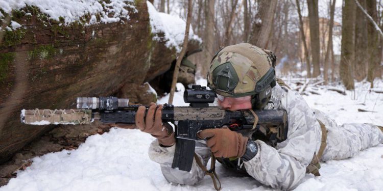 BBC: UK Withdrawing Some Embassy Staff from Kyiv