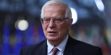 Threat to Ukraine: EU Steps up Diplomatic Efforts