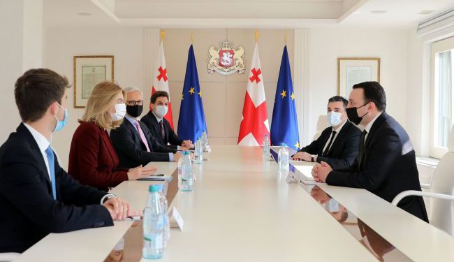 PM and Rothschild & Co Managing Director Discuss Strategy for Transforming Country into Region’s Financial Hub