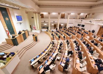 State Flags shall be Hoisted on Kindergartens and Schools