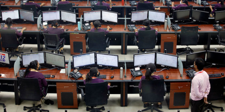 Prosecutor’s Office Arrests 5 Members of Call Center