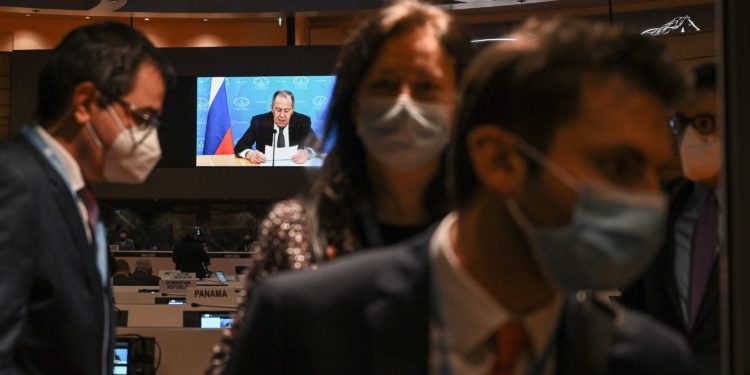 MPs Boycott Russian Foreign Minister Lavrov’s Speech at Conference