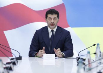 Tbilisi Mayor: Season Travel Passes to be Merged with Bank Cards from May