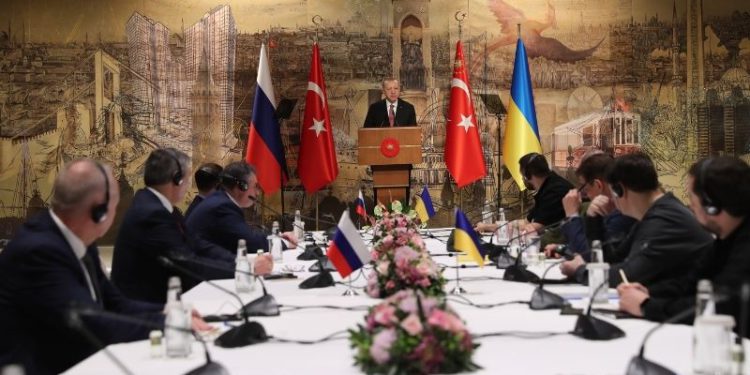 Negotiations Between Ukrainian and Russian Delegations Ongoing in Turkey