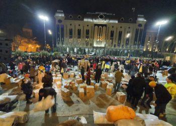Humanitarian Aid Center Opened in front of Parliament