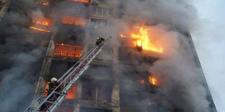 Emergency Service: Two Dead in Strike on Kyiv Housing Block