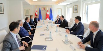 PM Discusses Close Georgia-Kazakhstan Relations with Kazakh Delegation