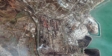 Mazar imagery of mariupol under siege with the “Azovstal” factory in the center. Many estimates put the destruction of the city between 75% to as much as 95%. Source: Maxar Tech/AFP/Getty Images