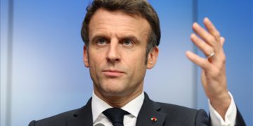 Macron: France Doesn’t Need Russian Gas, We Support Energy Embargo