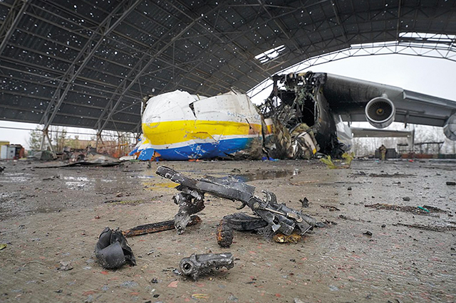 A closer look at the remains of the An-225, the largest airplane in the world prior to its destruction. By Oleksandr Ratushniak