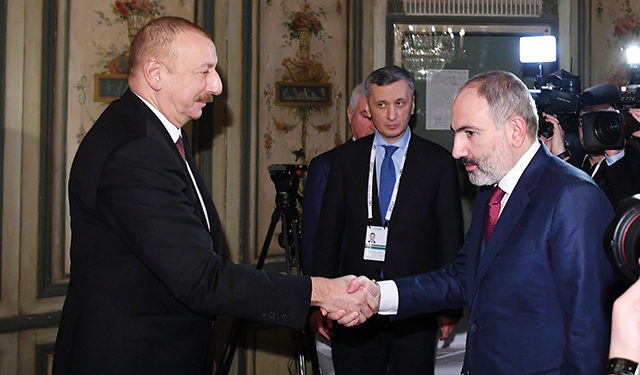 President Ilham Aliyev of Azerbaijan and Prime Minister Nikol Pashinyan of Armenia greet each other before one on one meeting in Munich, Germany, February 2020. Source: President.Az