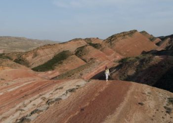 Georgian-Ukrainian Singer Sophie Villy Releases Song and Music Video in Support of Ukraine