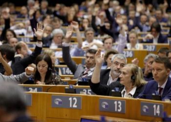 European Parliament Backs Granting Candidate Status to Ukraine and Moldova