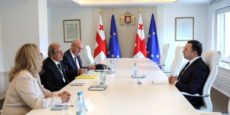 PM Meets with Chairman of Sanko Holding’s Board