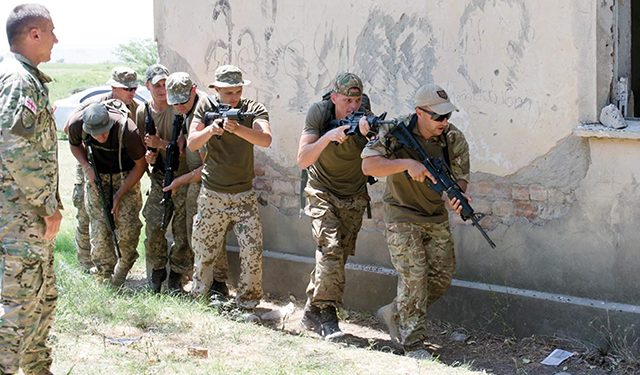 Georgian Special Operations Forces help train Ukrainian soldiers during NATO exercise Noble Partner 2017. Photo by Staff Sgt. Aaron Duncan/U.S. Special Operations Command Europe