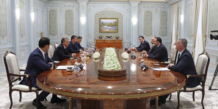 PM Meets President of Republic of Uzbekistan, Discusses Potential Cooperation Between Two Countries