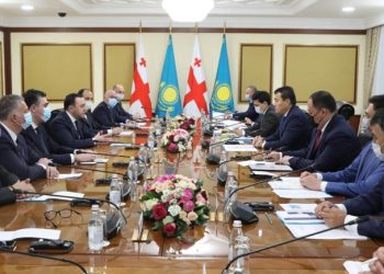 PM and Republic of Kazakhstan Hold Enhanced-Format Meeting, Discussing Relations Between Two Countries