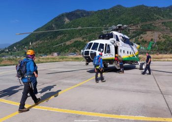2 out of 6 Stranded Tourists Brought by Helicopter to Mestia