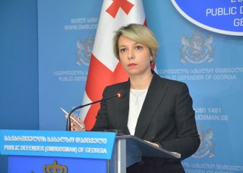 Public Defender Checks Implementation of Free Meal Programme