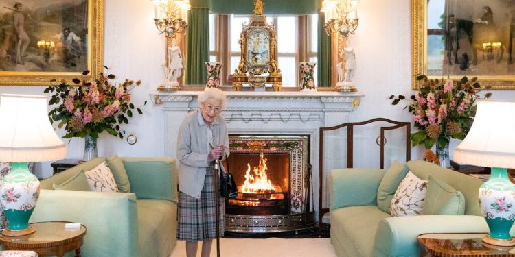 Queen Elizabeth II Dies