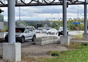 Reuters: Finland to Shut Border to Russian Tourists from Midnight