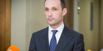 Economy Minister: Iranian Airline that Used Georgian Airspace is Not Sanctioned & Has Regular Flights